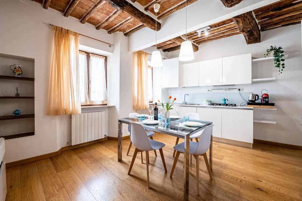 Suite 35 Nel Centro Storico Di Siena In The Historic Center Of Siena Exterior foto