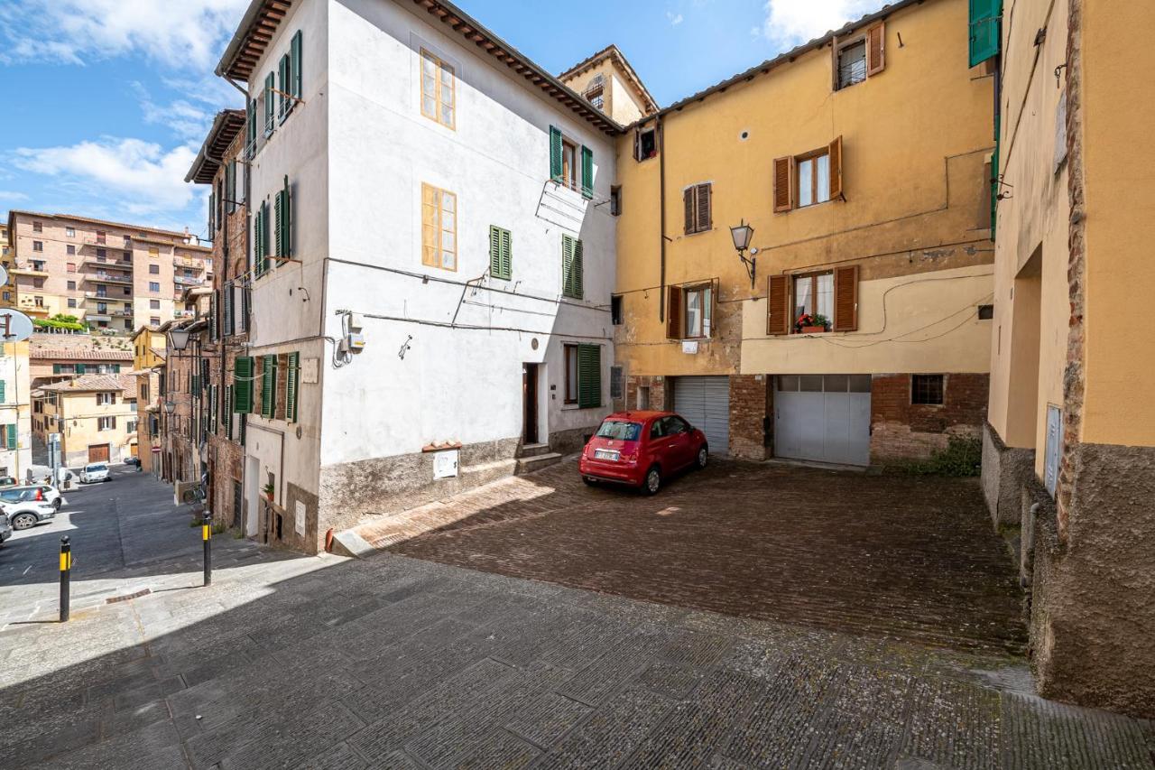Suite 35 Nel Centro Storico Di Siena In The Historic Center Of Siena Exterior foto